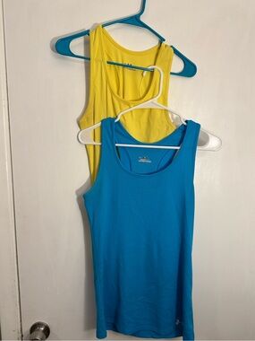 Under Armour Blue & Yellow Athletic Tank Tops set of 2 womens medium gym workout